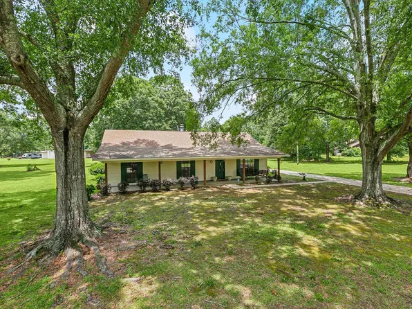 8851 Waters Edge Ave, Baker, LA 70714