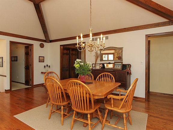 5th image of 120 Williamsburg Ct