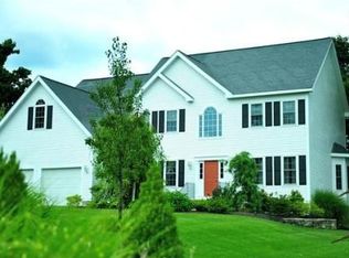 8 Holman Heights Cir, Shrewsbury, MA 01545