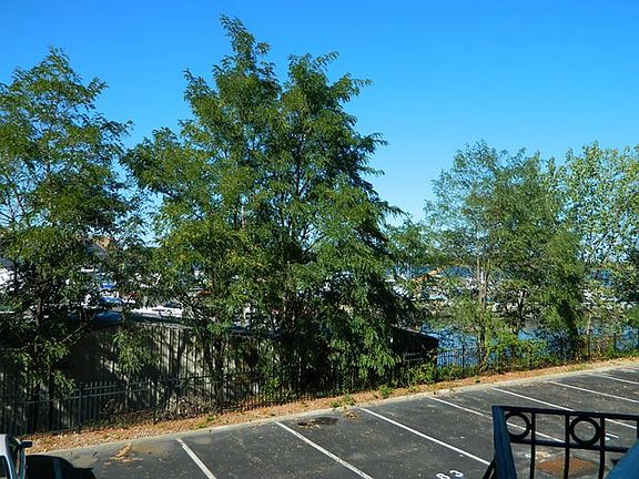 4th image of 1418-1444 Outlook Ave #2