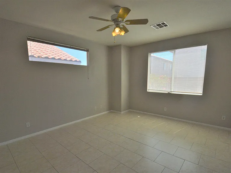 10131 Sparrow Ridge Ave — Photo 5