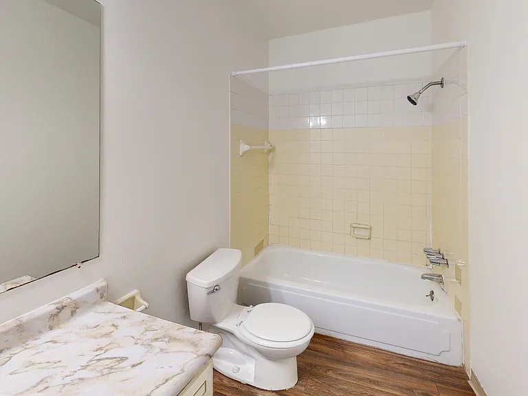 Ravine Apartments — Photo 19