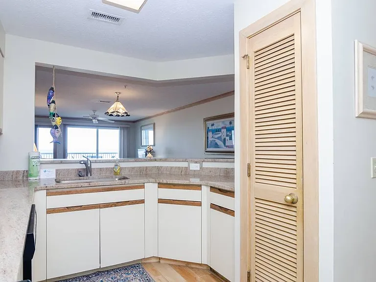2510 N Lumina Ave #F — Photo 14