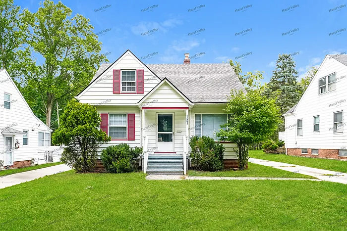 17401 Maple Heights Blvd
