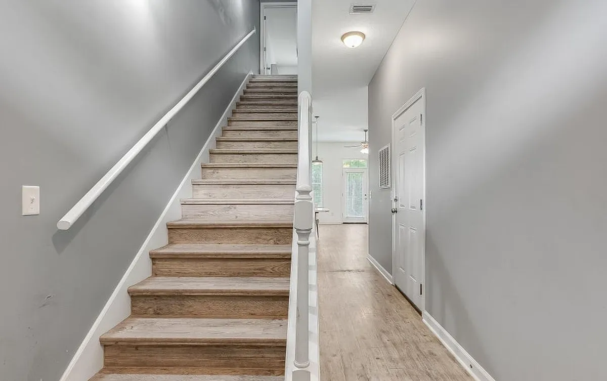 Building Photo - 7228 Quail Hollow Dr