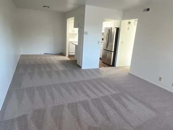 215 E 4600 S #8, Salt Lake City, UT 84107