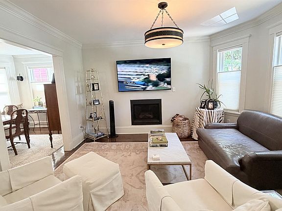 3rd image of 138 Larch Rd #2