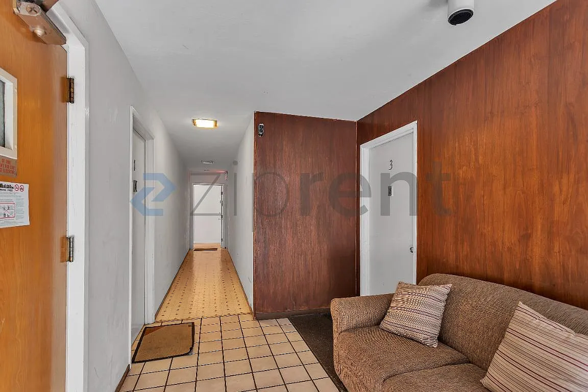 1 bed, 650 sqft, $1,980 — Photo 4