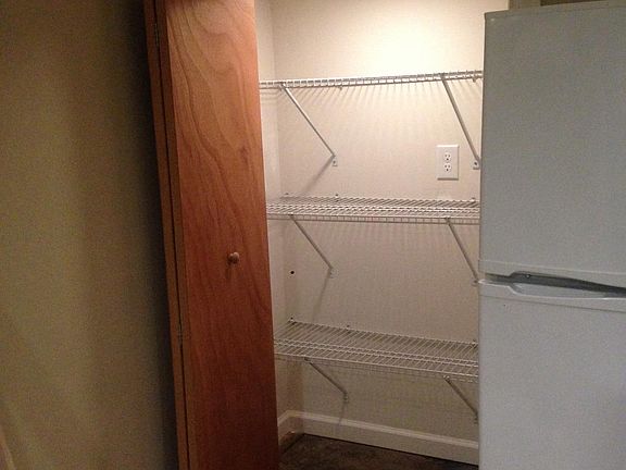 Kitchen pantry closet