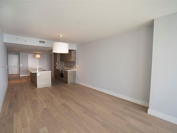 2nd image of 650 NE 32nd St Unit 4104