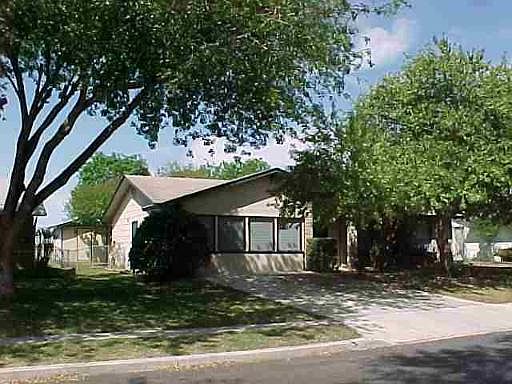 3rd image of 5623 GREEN MANOR DR