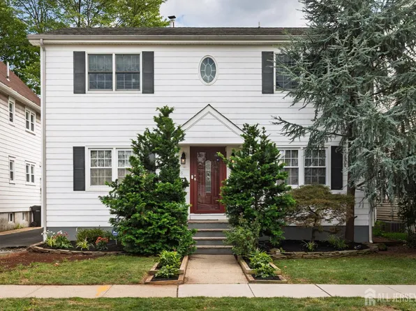 426 Magnolia St, Highland Park, NJ 08904