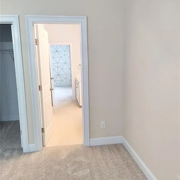 514 Avondale Hills Dr — Photo 32