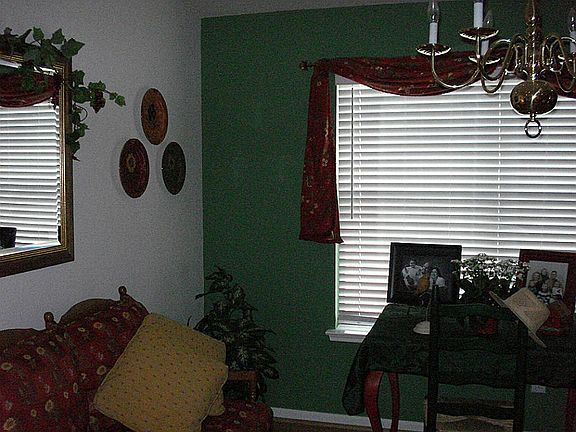 5th image of 7907 Arbury Glen Ln