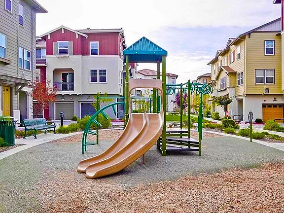 3rd image of 2045 Vincenzo Walkway
