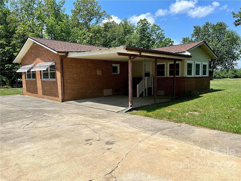 1075 E New Hope Rd, Flat Rock, NC 28731 Zillow