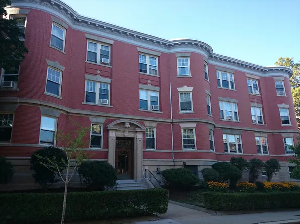 22 Garrison Rd APT 2, Brookline, MA 02445