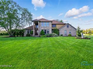 4475 Wintergreen Dr, Lima, OH 45805