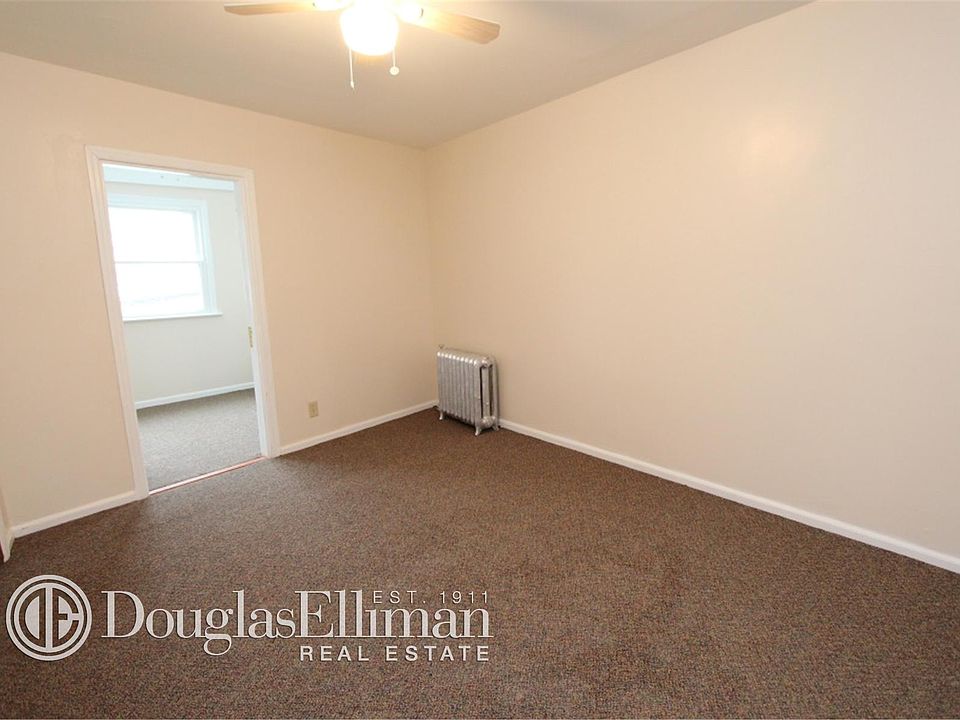 2nd image of 41 Maple St
