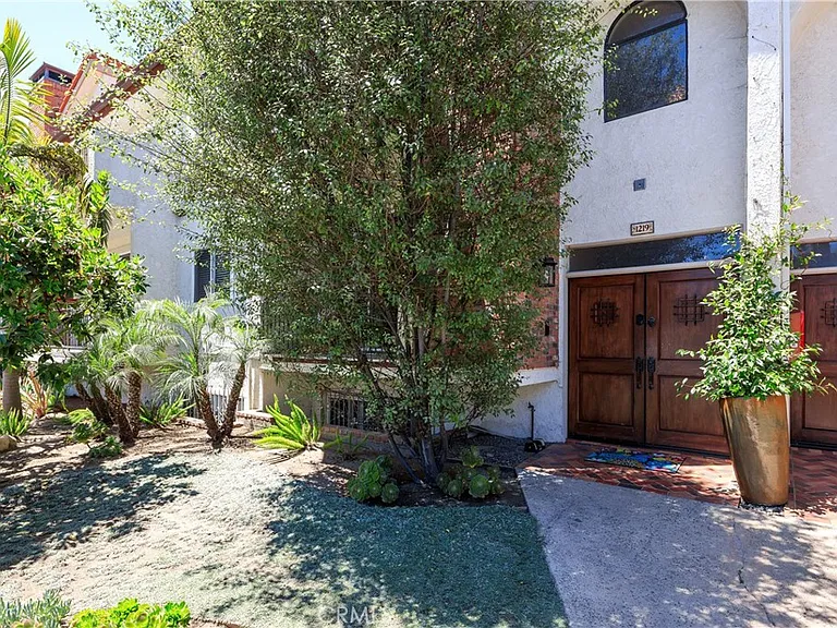1219 S Catalina Ave — Photo 51