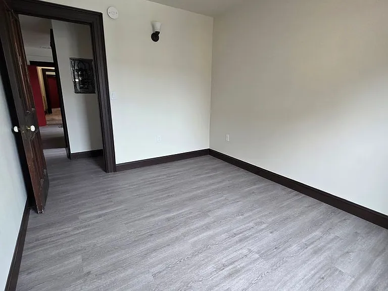 1135 Spring Garden St — Photo 25