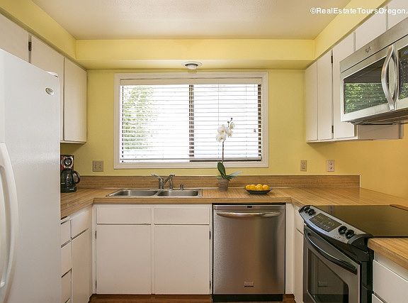 4th image of 2352 SE Tanager Cir
