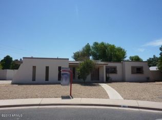 827 N Spur Cir, Mesa, AZ 85203