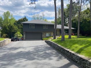 63 Cait Ct, Hamilton, ON L9G 1M3