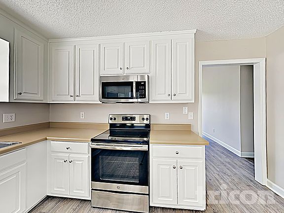 5th image of 35 Winesap Ln