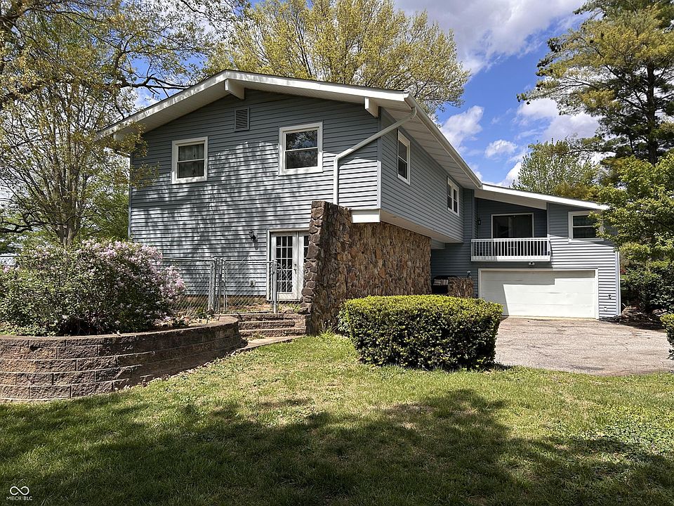 1st image of 2004 Fairway Dr