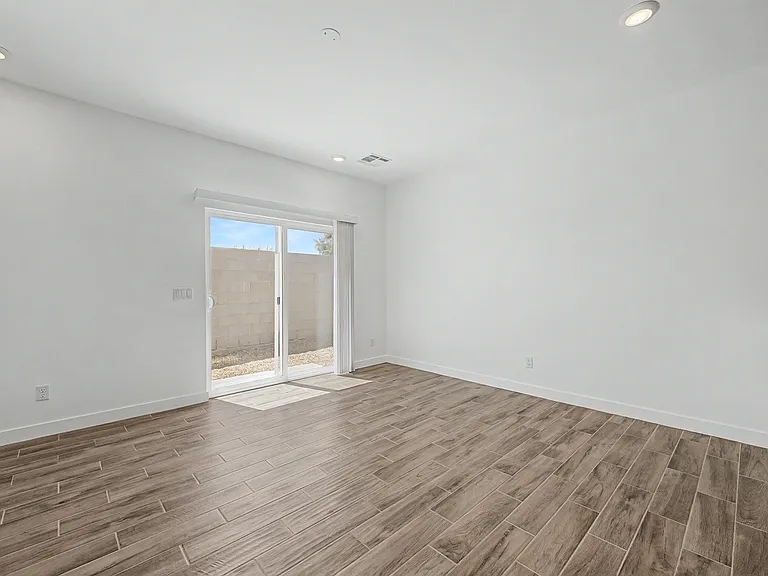 1528 N Pueblo Dr — Photo 15