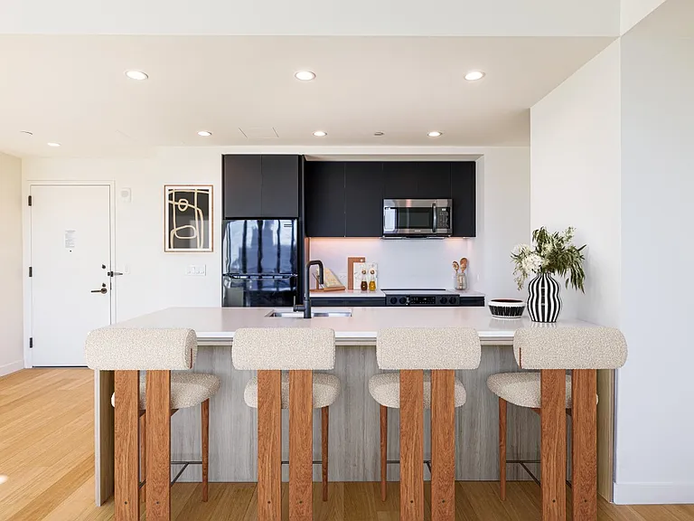 11 Ocean Pkwy #1118 — Photo 4