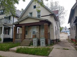 1324 W Locust St, Milwaukee, WI 53206