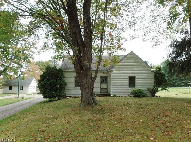 1st image of 13875 Claridon Park Dr