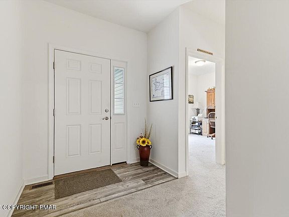 5th image of 310 Golden Oaks Dr
