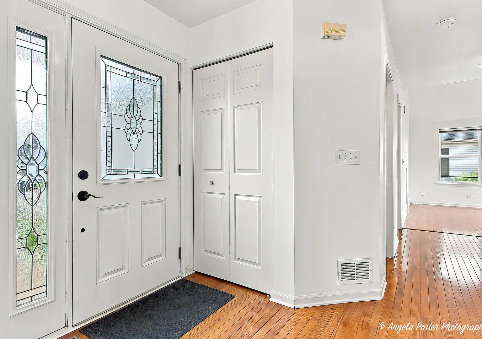 3 bed, 2.5 bath, 1784 sqft, $3,250 — Photo 2