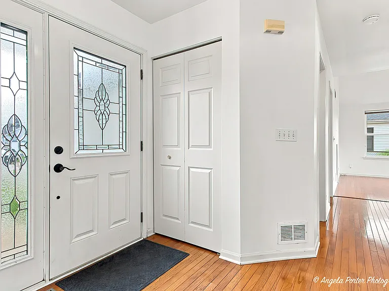 10570 Wing Pointe Dr — Photo 2