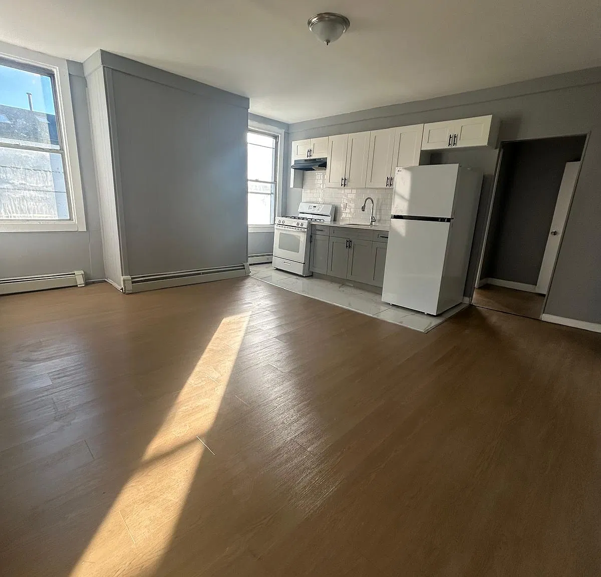 3 bed, 2200 sqft, $2,250 — Photo 4
