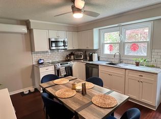 65 Briarwood Ln #D, Branford, CT 06405