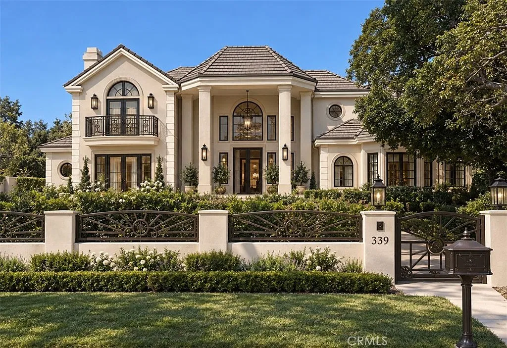 6 bed, 8453 sqft, $13,900 — Photo 1
