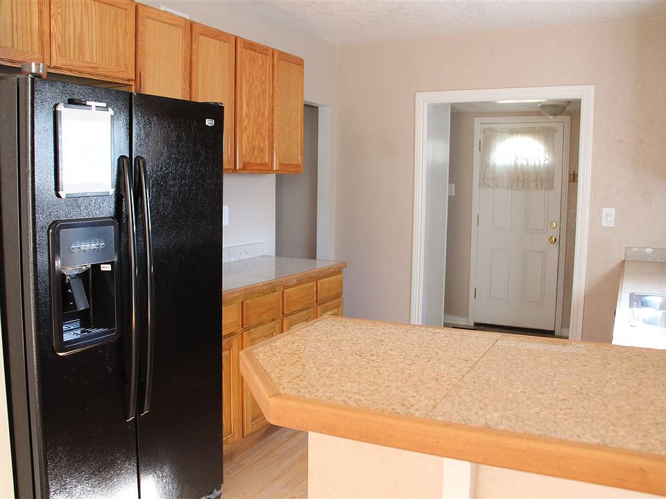 2nd image of 131 7th St