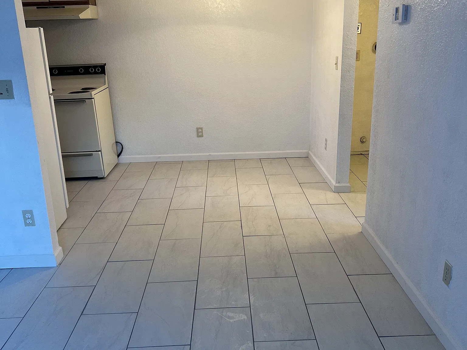 1 bed, 1.0 bath, 600 sqft, $850 — Photo 1