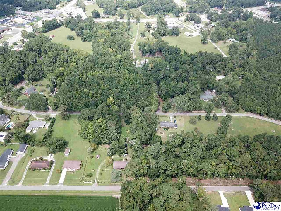 2nd image of Hickorytree Dr