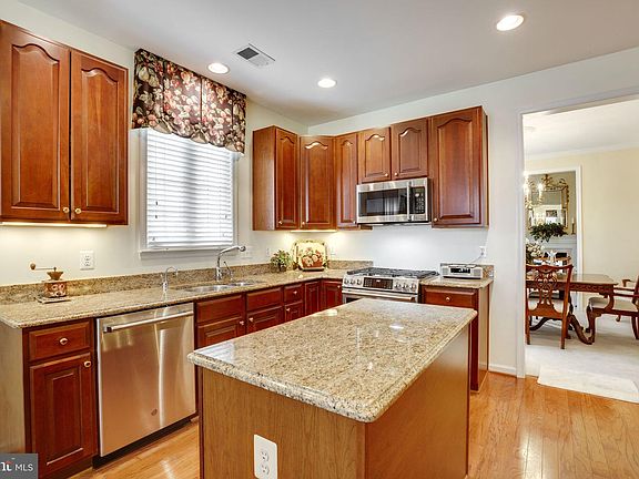 4th image of 6796 Arthur Hills Dr