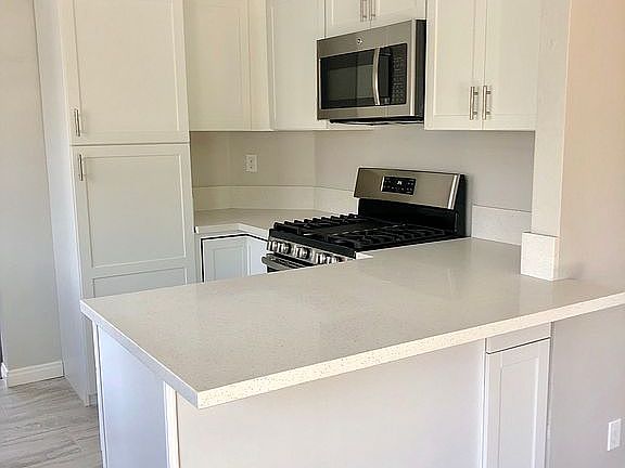 5th image of 1903 Manzana Way