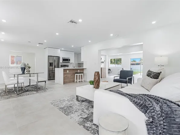 5401 Tyler St, Hollywood, FL 33021