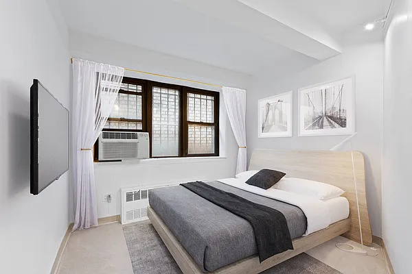 Rented by Anchor Associates | media 15
