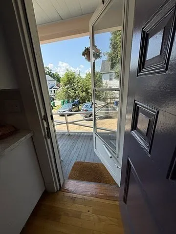 31 Auburn St #1R — Photo 6
