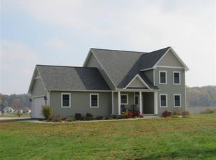 33 Strong Rd, Southampton, MA 01073