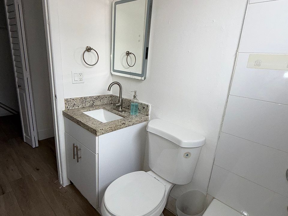 1st image of 1029 SW 5th St APT 9